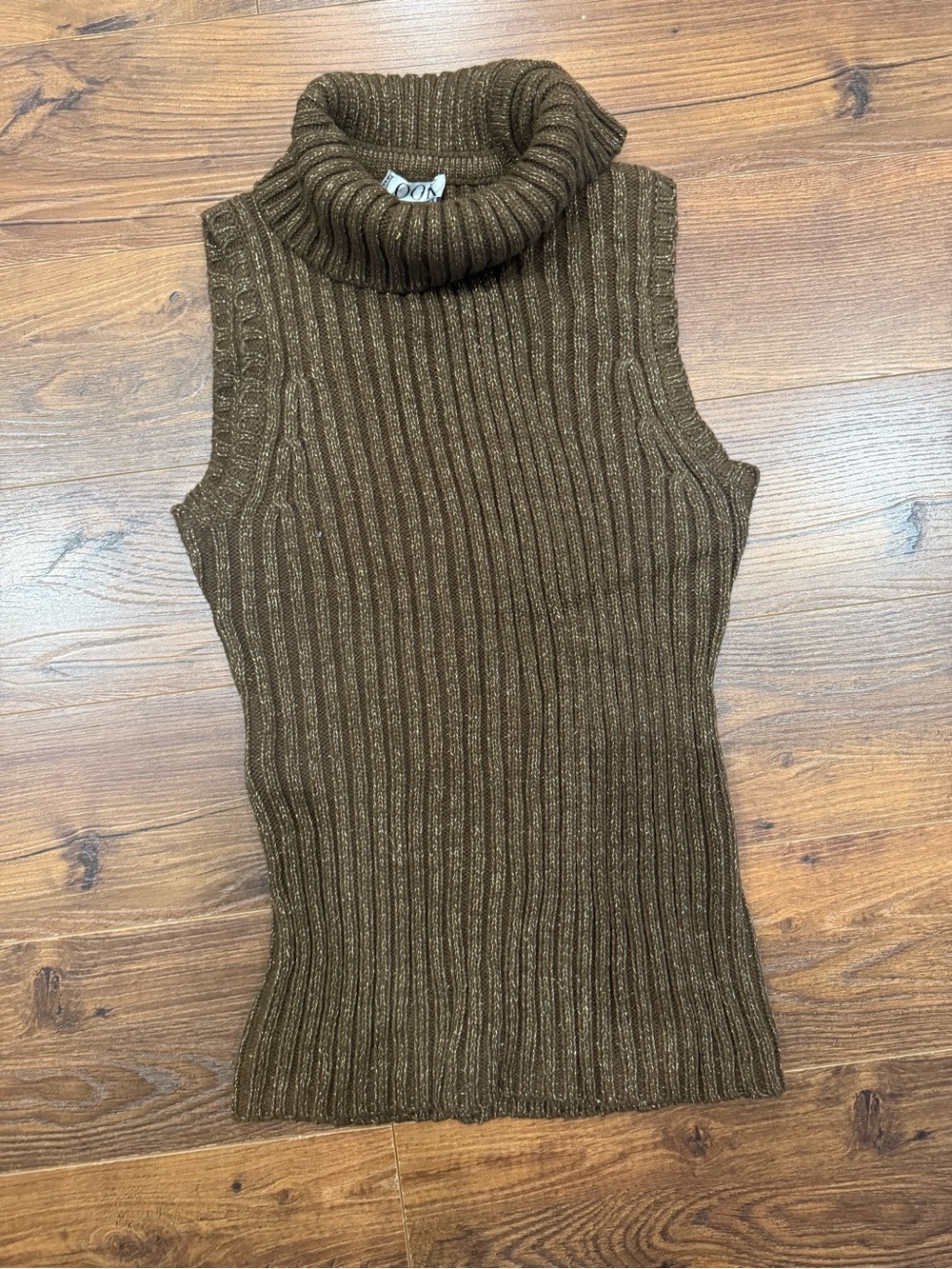 The Look Randolph Duke Women’s M Brown Gold Metallic Sleeveless Turtleneck Top